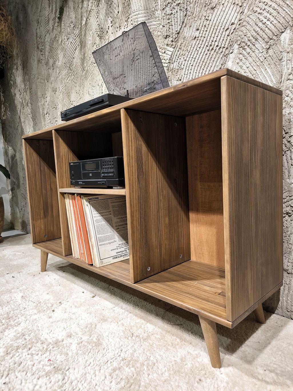 Mueble tocadiscos Viggan 3 Mueble tocadiscos Viggan - Imagen 3